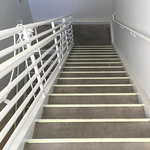 Good Samaritan Hospital - Stairway [lights on]